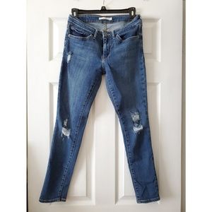 711 Levi's skinny jeans